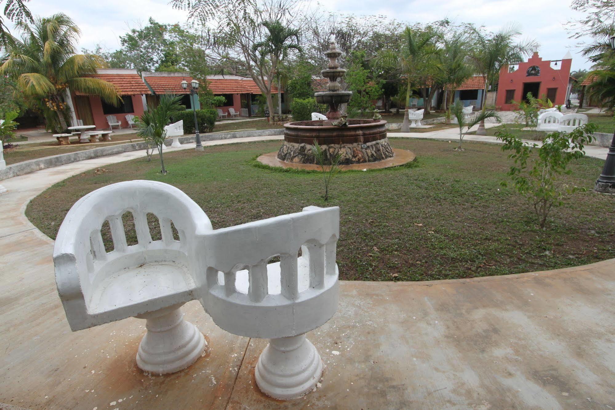 Hotel Hacienda Sanchez فالادوليد المظهر الخارجي الصورة