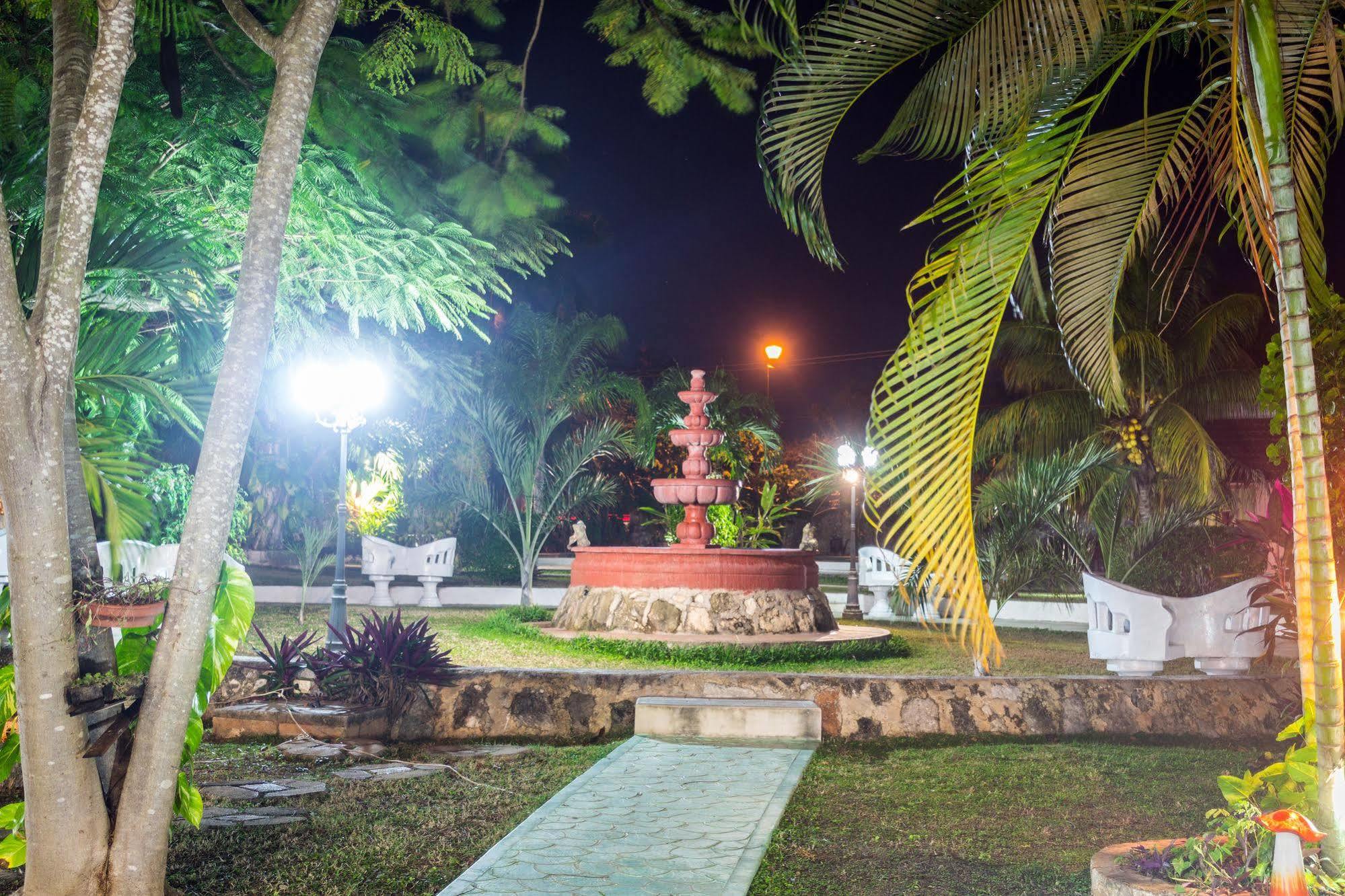 Hotel Hacienda Sanchez فالادوليد المظهر الخارجي الصورة